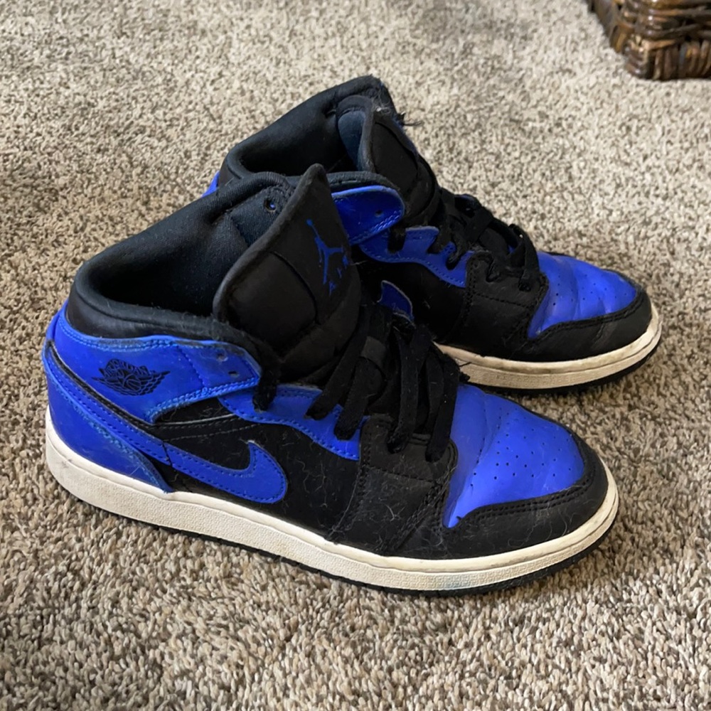 Jordan 1 mid